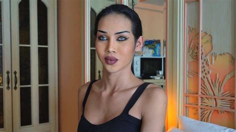 lizzy porno|LADYBOY LIZZY @ Tranny Clips